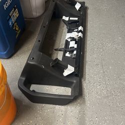 2022 GMC Canyon Rear Seat Support Bracket And Cover