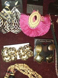 Ear rings and necklaces 5 and 10 dollars