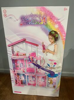 Bettina 3-story EXTRA LARGE dollhouse, plastic with lights & music.