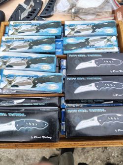 Frost Cutlery Knife Lot – Navy Seal Tactical & Whitetail