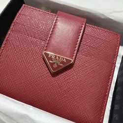 PRADA Women's Red Elegant  Leather Wallet