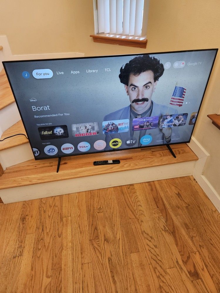 New Cond 55 Inches TCL TV WITH REMOT CONTROL , WORKS EXCELLENT. , IN THE BOX