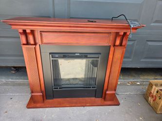 Ashley 48" Electric Fireplace by Real Flame with remote read description for details