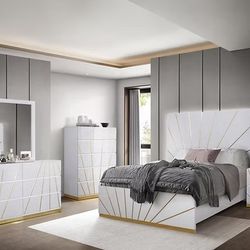 Queen and King Bedroom Set 