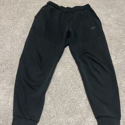 Nike Tech Sweatpants