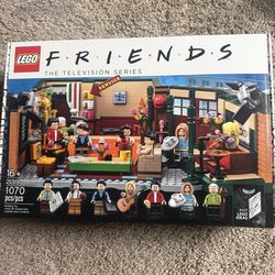 Lego *UNOPENED* Friends Set