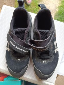 boys under armour shoes