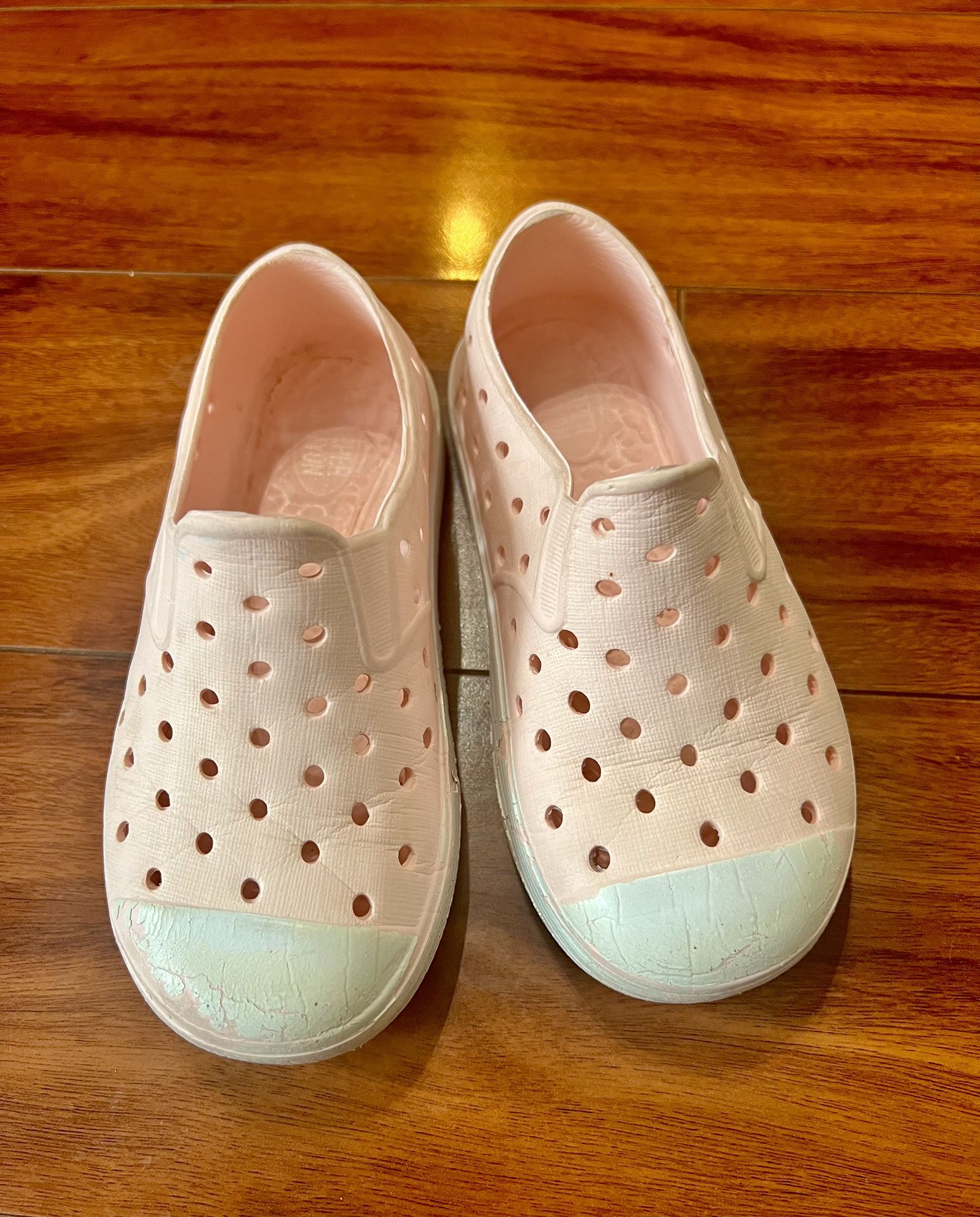 Cat & Jack Girl Slip On Water Summer Shoes, Size US9