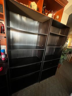 Cabinets / bookshelves