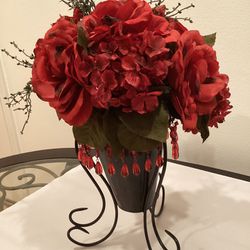 2 Red Flowers Decor 