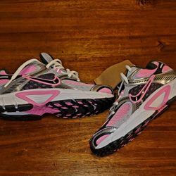 Women's Nike Sneakers (No Box)