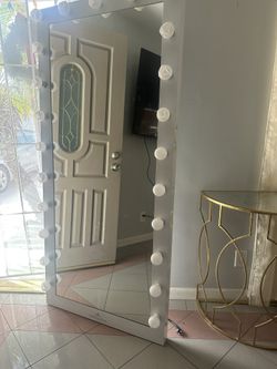 Impressions Mirror