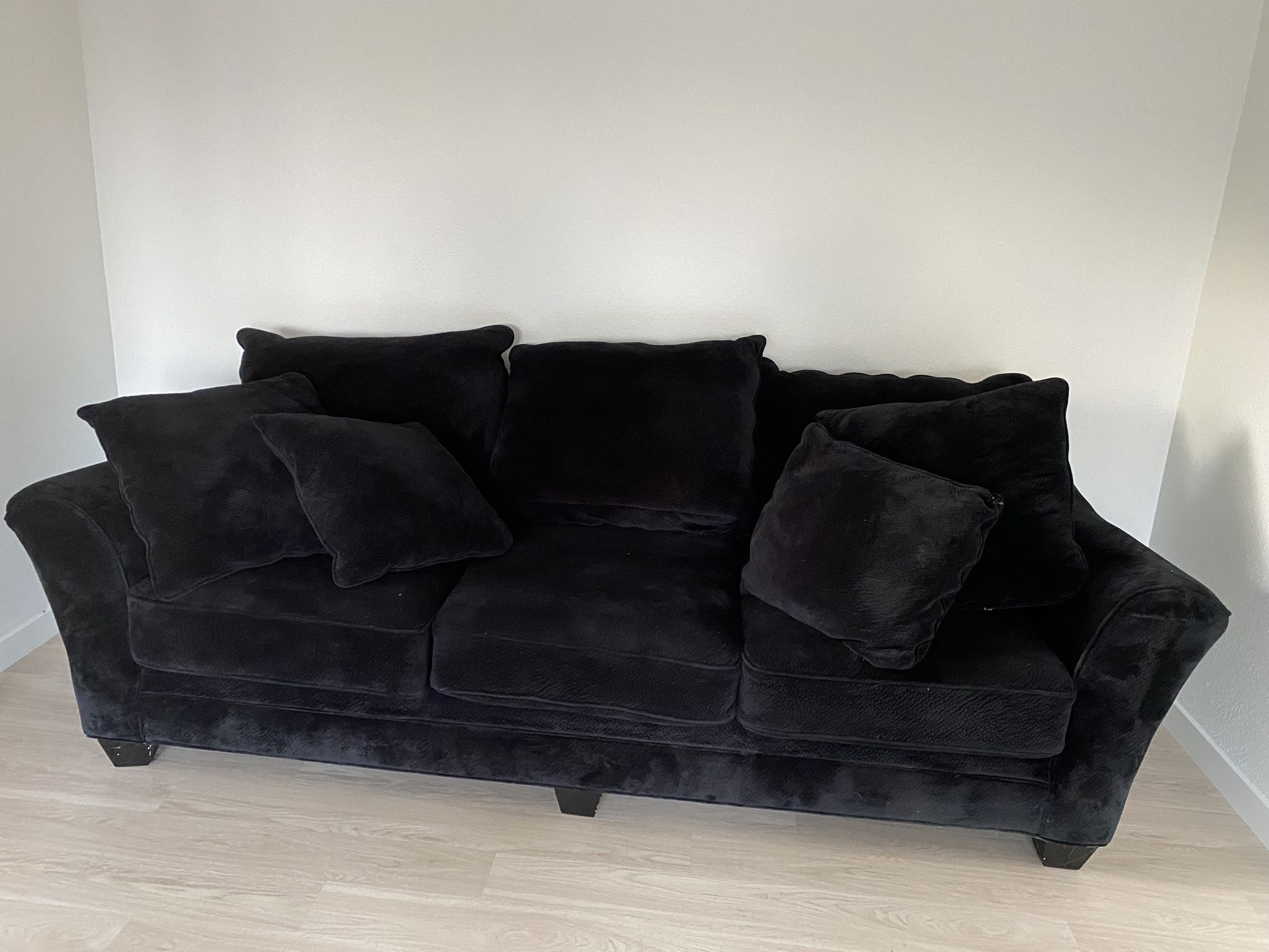 Comfy Couch Like New