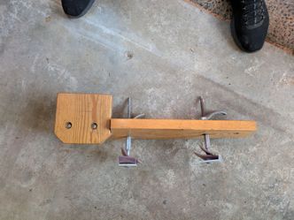mounting bracket for motor on a canoe