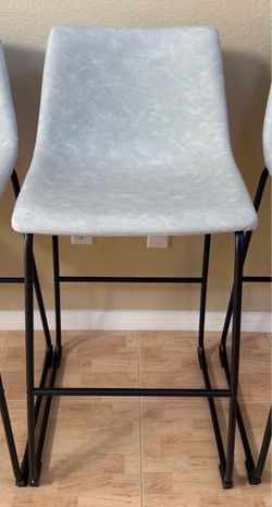 30” bar height stool