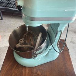 Professional Kitchenaide Mixer 