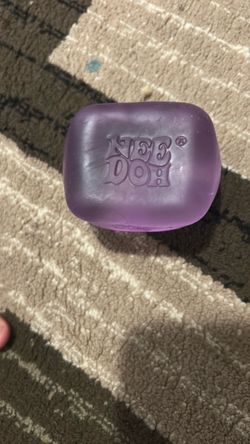 Needoh purple ice cube