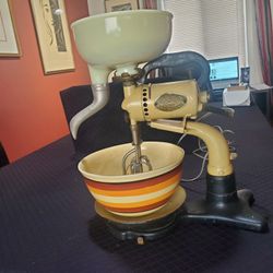 Vintage 1930s Hamilton Beach Mixer W Juicer