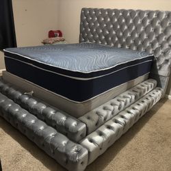 💎GLAM GLAM! BRAND NEW TUFTED VELVET STAIR PLATFORM BED!! QUEEN SIZE $745! KING SIZE $825!! COD!!  