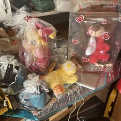 Teddy Bear Piggy And Unopened Gift Cups 
