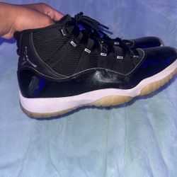 USED Jordan 11s