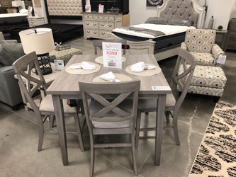 BRAND NEW TABLE & CHAIRS IN PACKAGING