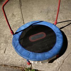 Kids trampoline 