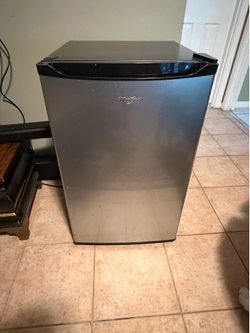 Whirlpool mini fridge