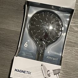 Moen Attract Handshower With Magnetic Dock
