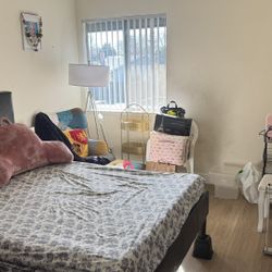 Full Bed With Mattress 