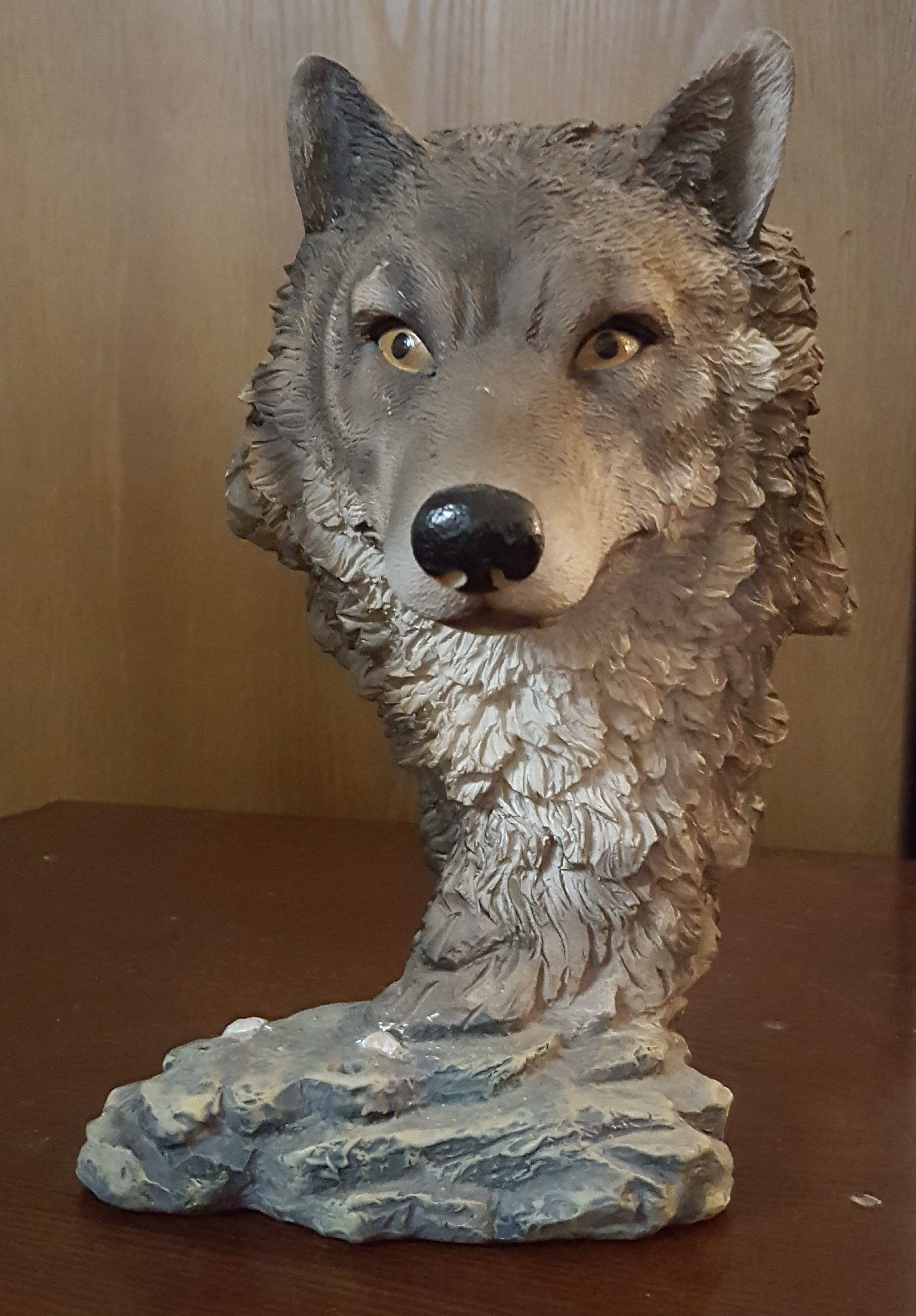 Wolf figurines