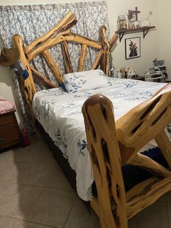 Gorgeous Natural Cedar Queen Bed 