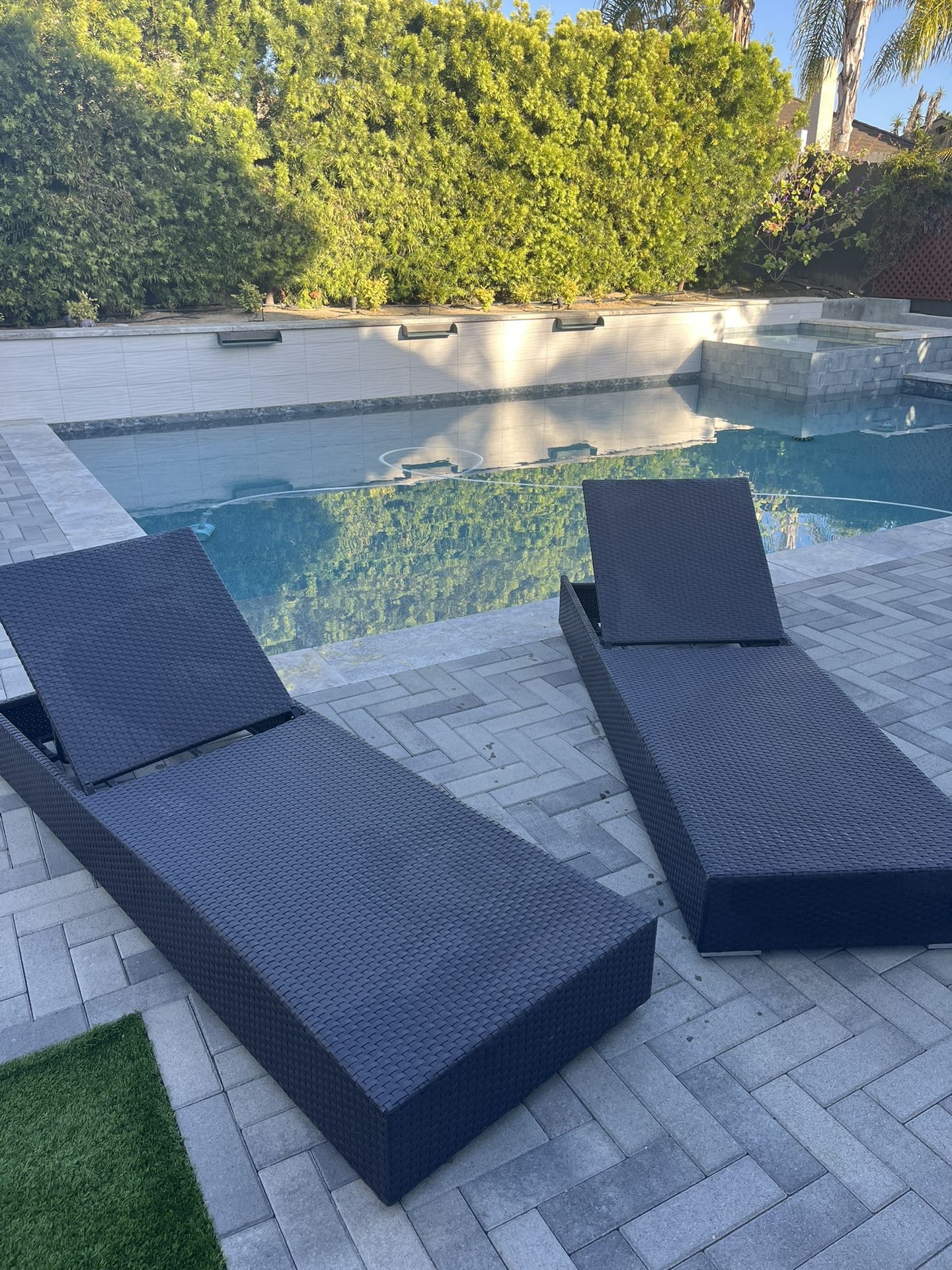 Pool Lounge Chairs