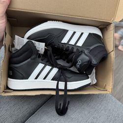 Kids Adidas Size 2y