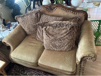 Sofas, couch, very comfy