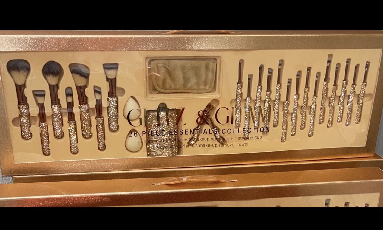 Glitz & Glam Makeup Brushes