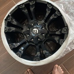 Automotive Rim 20”
