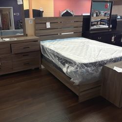 New 4pc Queen Bedroom Set Queen Bed frame deesser Mirror Nightstand