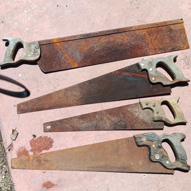 SAWS 4 REG. & 1 BONE SAW