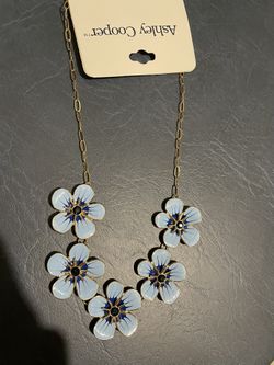 Blue Floral Necklace New