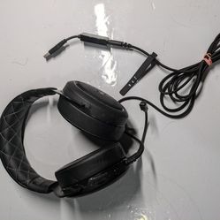 Corsair HS65 Gaming 7.1 Surround Sound Headset , Like New 