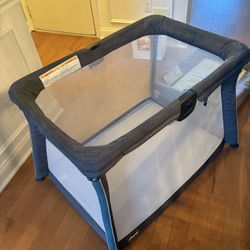 Chicco Playpen/Diaper Changing All In One