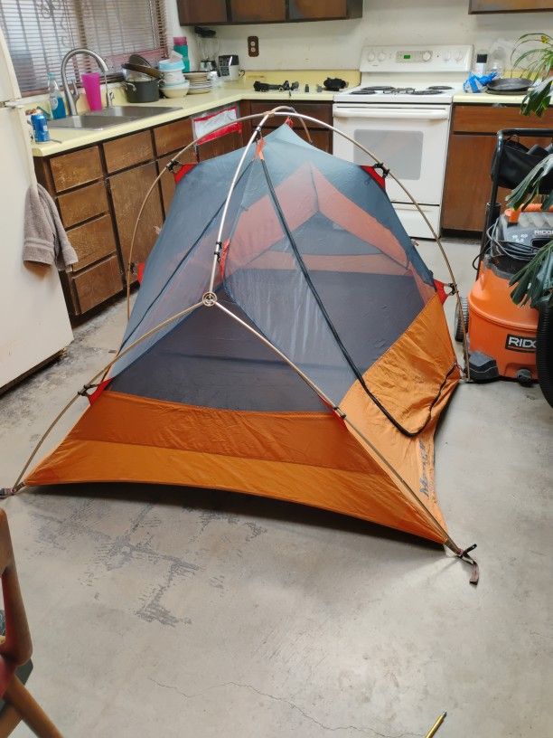 Marm0t Twilight Backpack Tent