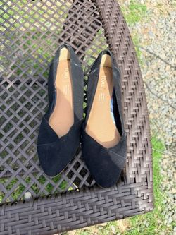 TOMS Black Flats Women’s Shoes 