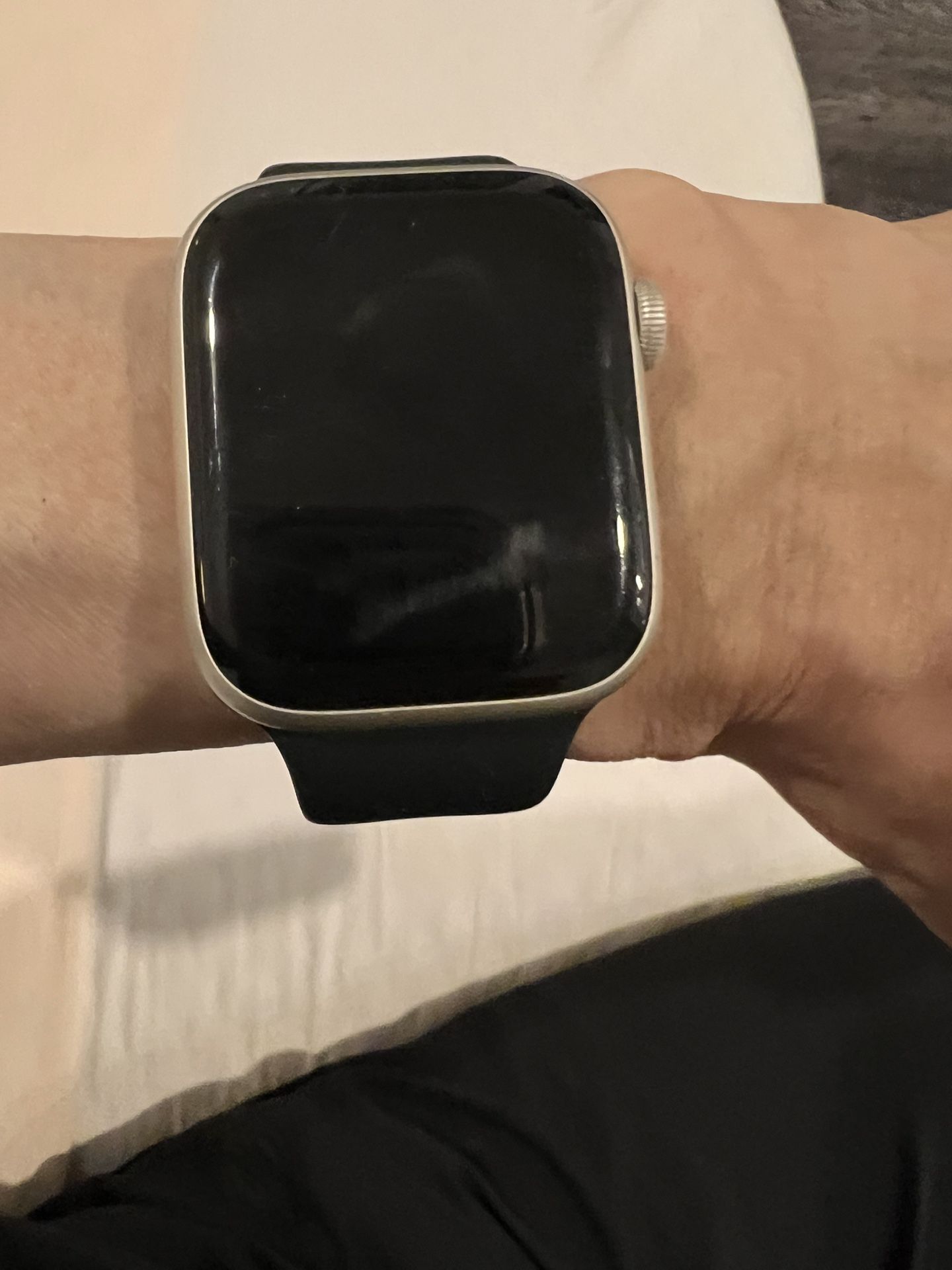 Apple Watch 7 45mm GPS +Cellular