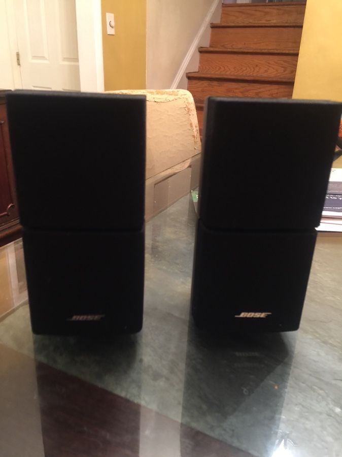 Bose double cubed speakers