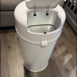Diaper pail 