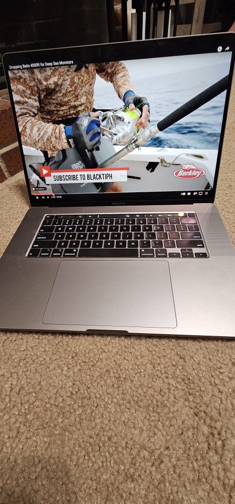 2019 APPLE MACBOOK PRO A2141