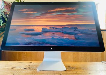 Apple A1267 24” LED HD Cinema Display MB382LL/A clean monitor