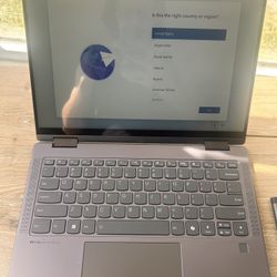 Lenovo Yoga i7 14” Intel Ultra 7 Core